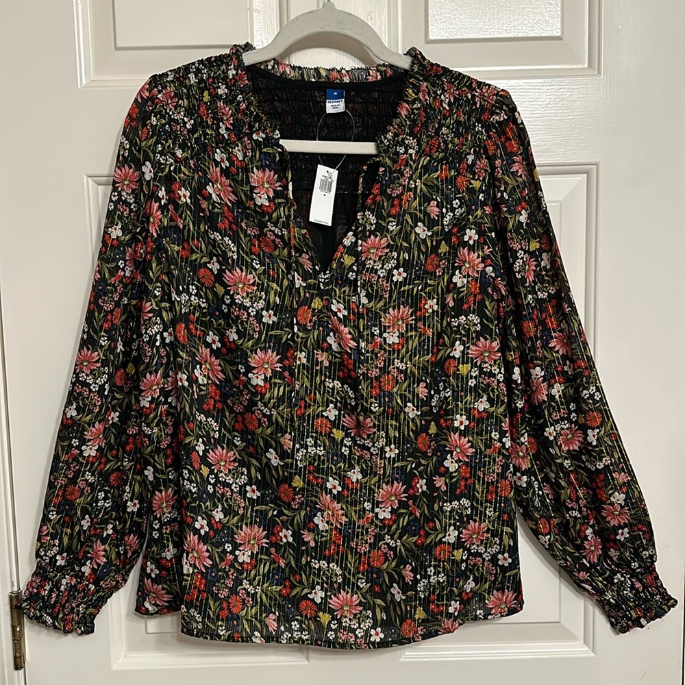 Old Navy Black Floral Long Sleeved Shirt size Medium NWT